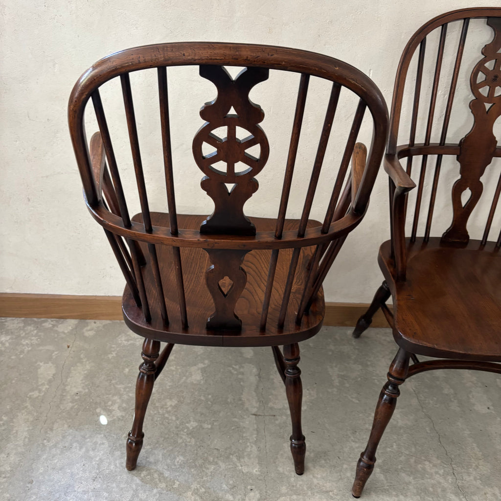 Paire de fauteuils Windsor