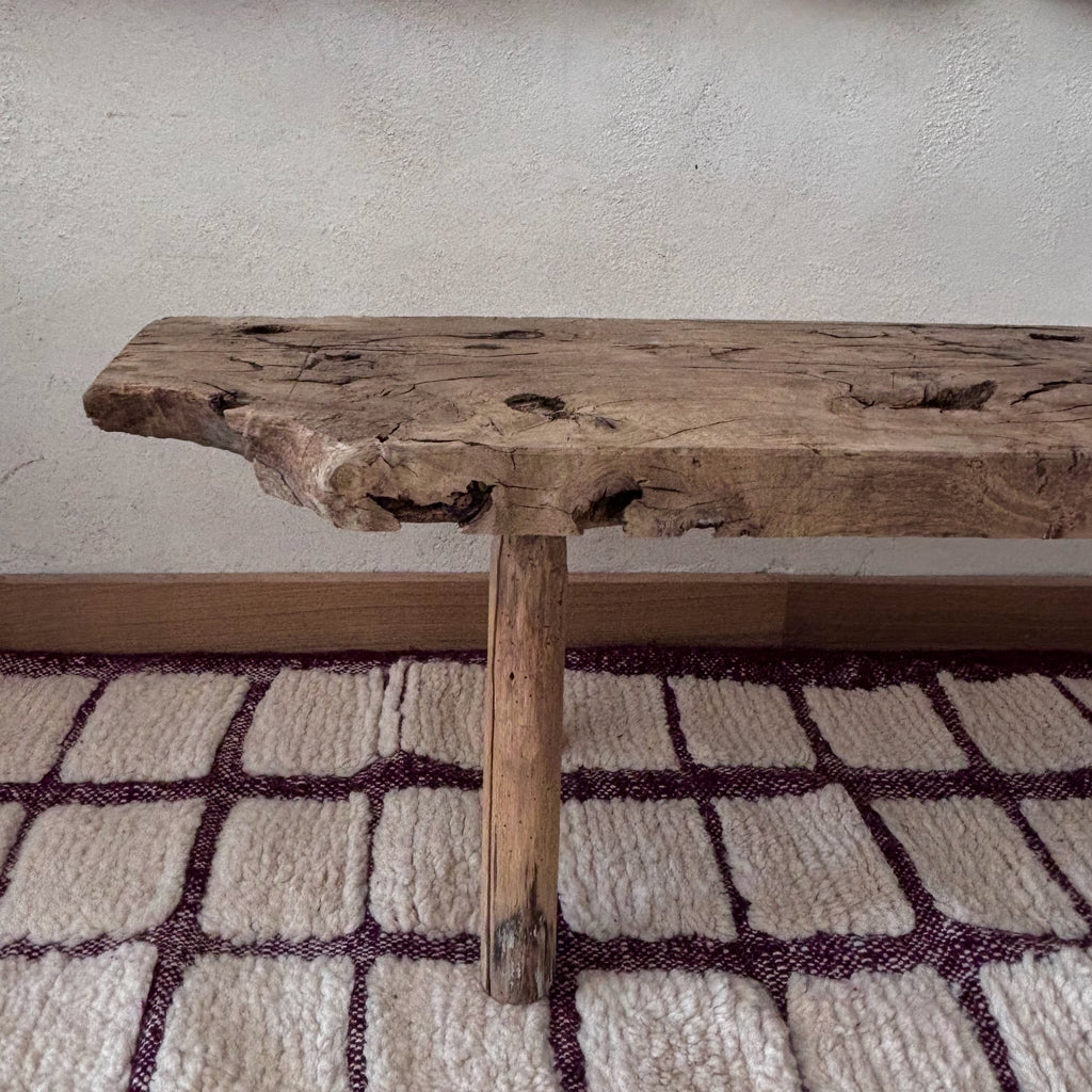 Banc en bois brut