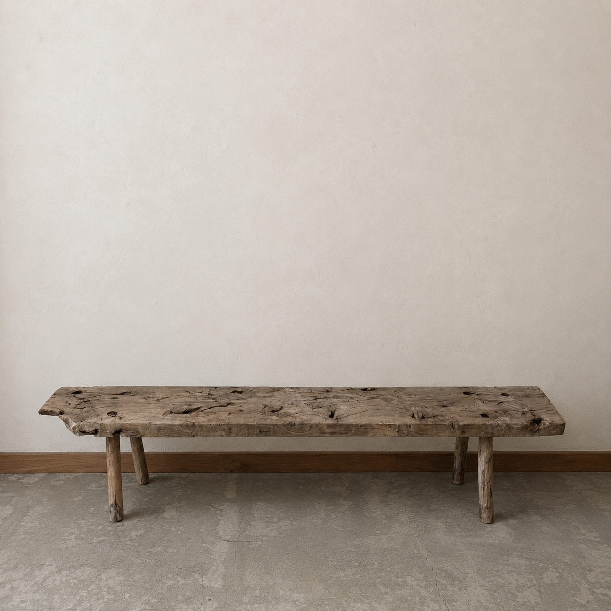 Banc en bois brut
