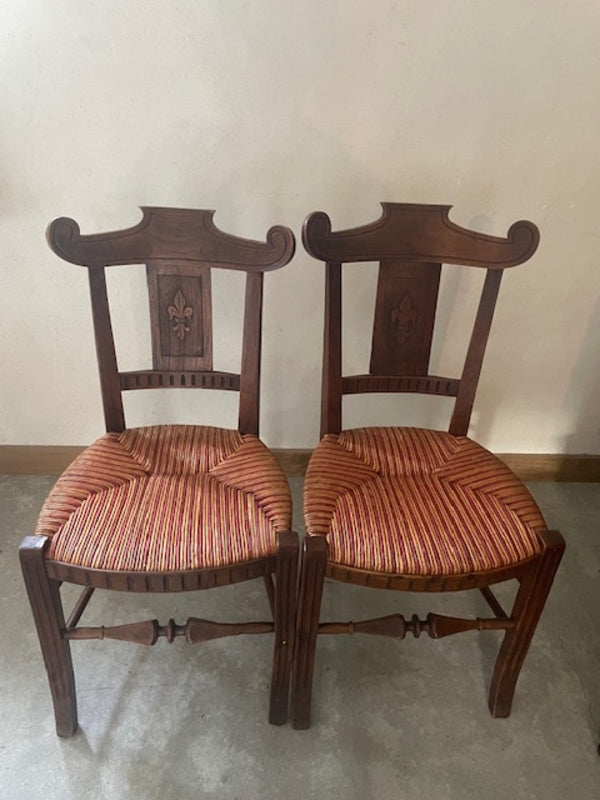 Paire de chaises paillées