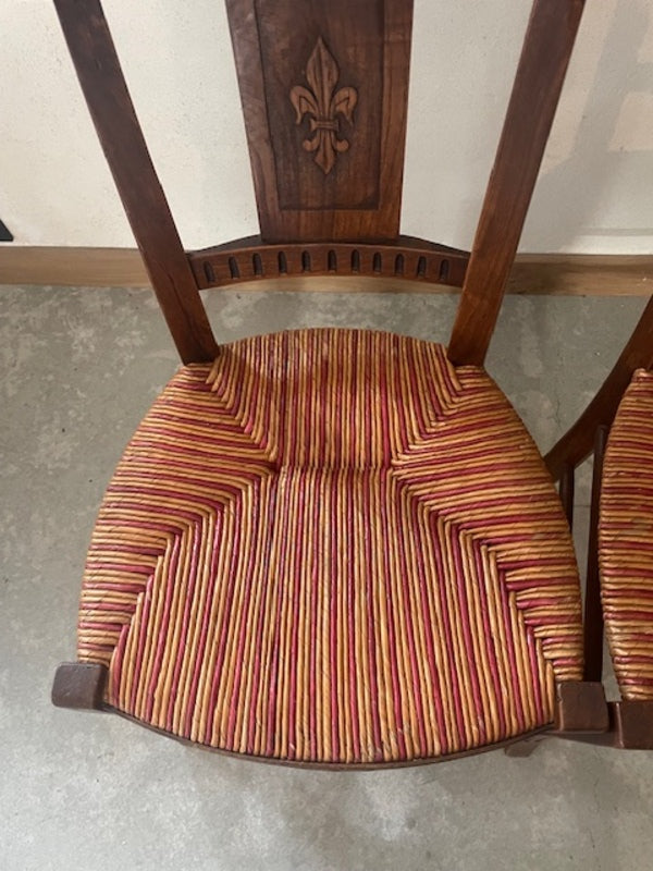 Paire de chaises paillées