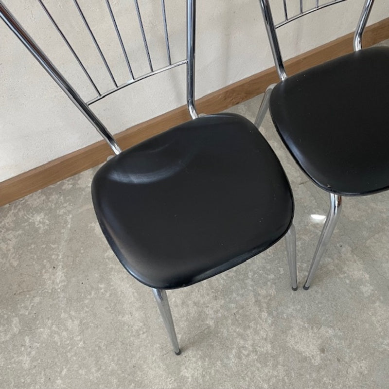 Paire de chaises années 70