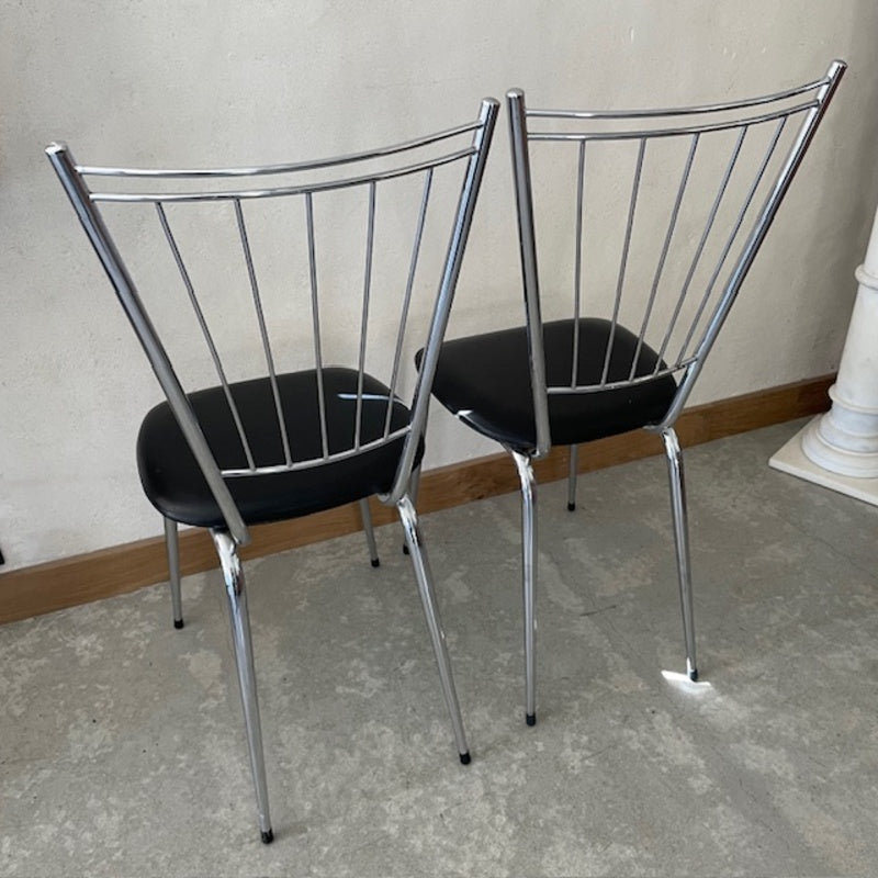 Paire de chaises années 70