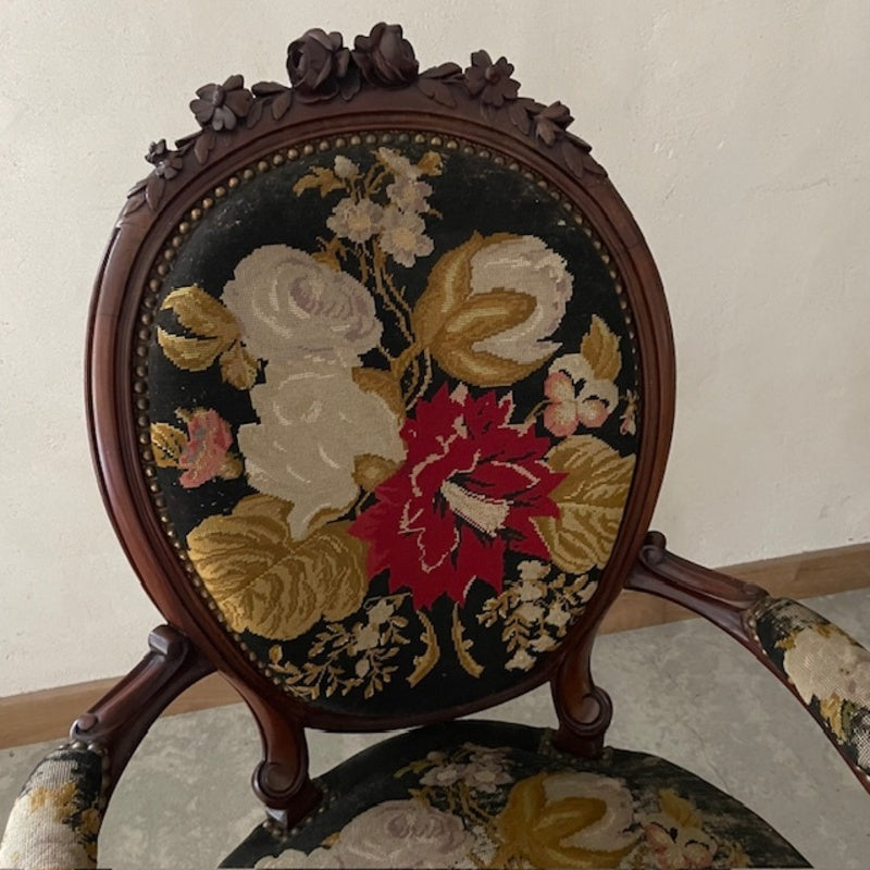 Fauteuil Louis XV avec sa tapisserie Florale