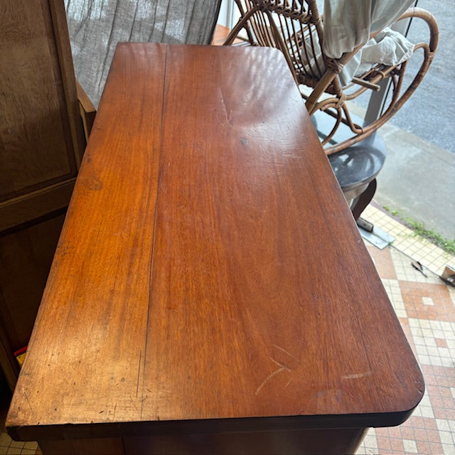 Commode anglaise
