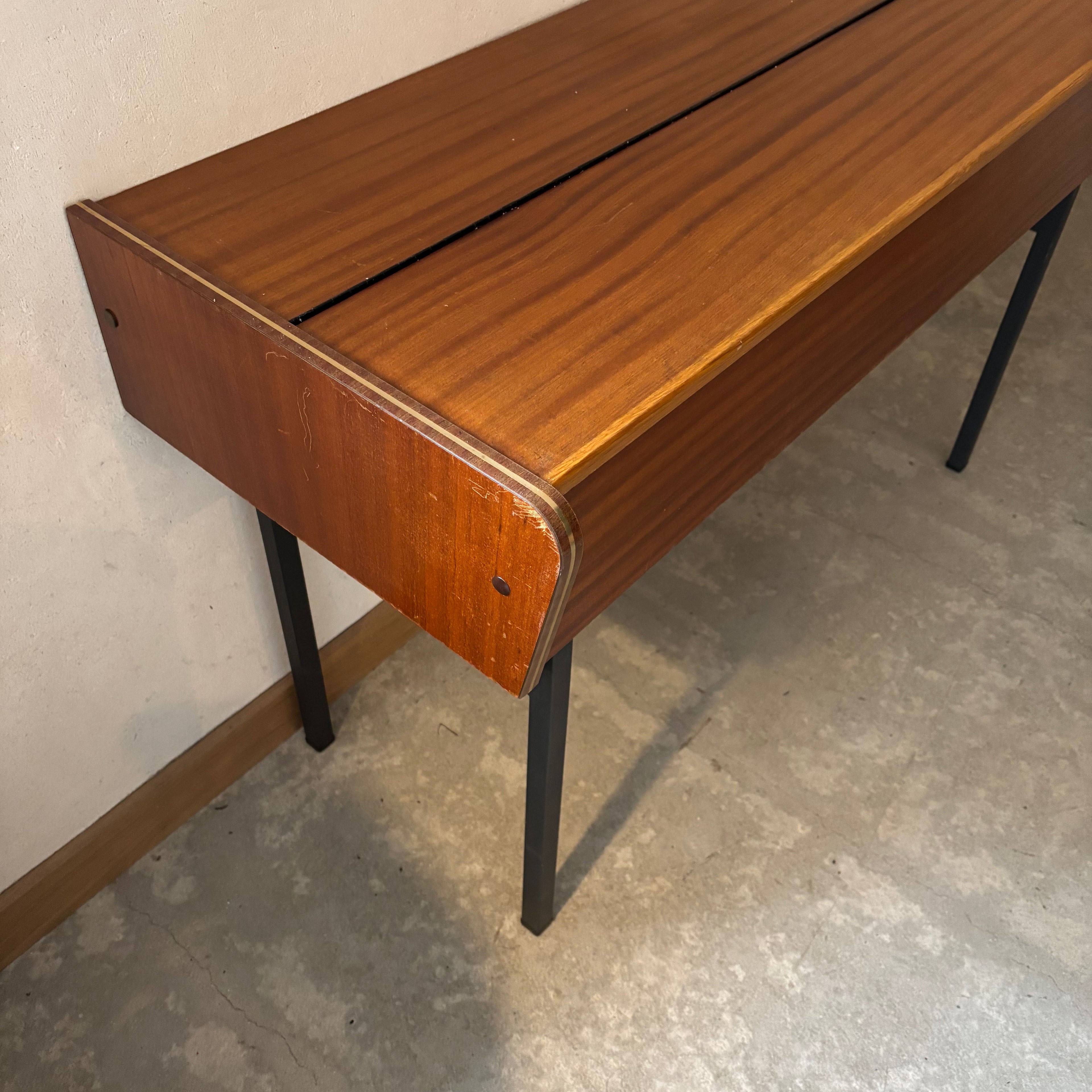 Table console