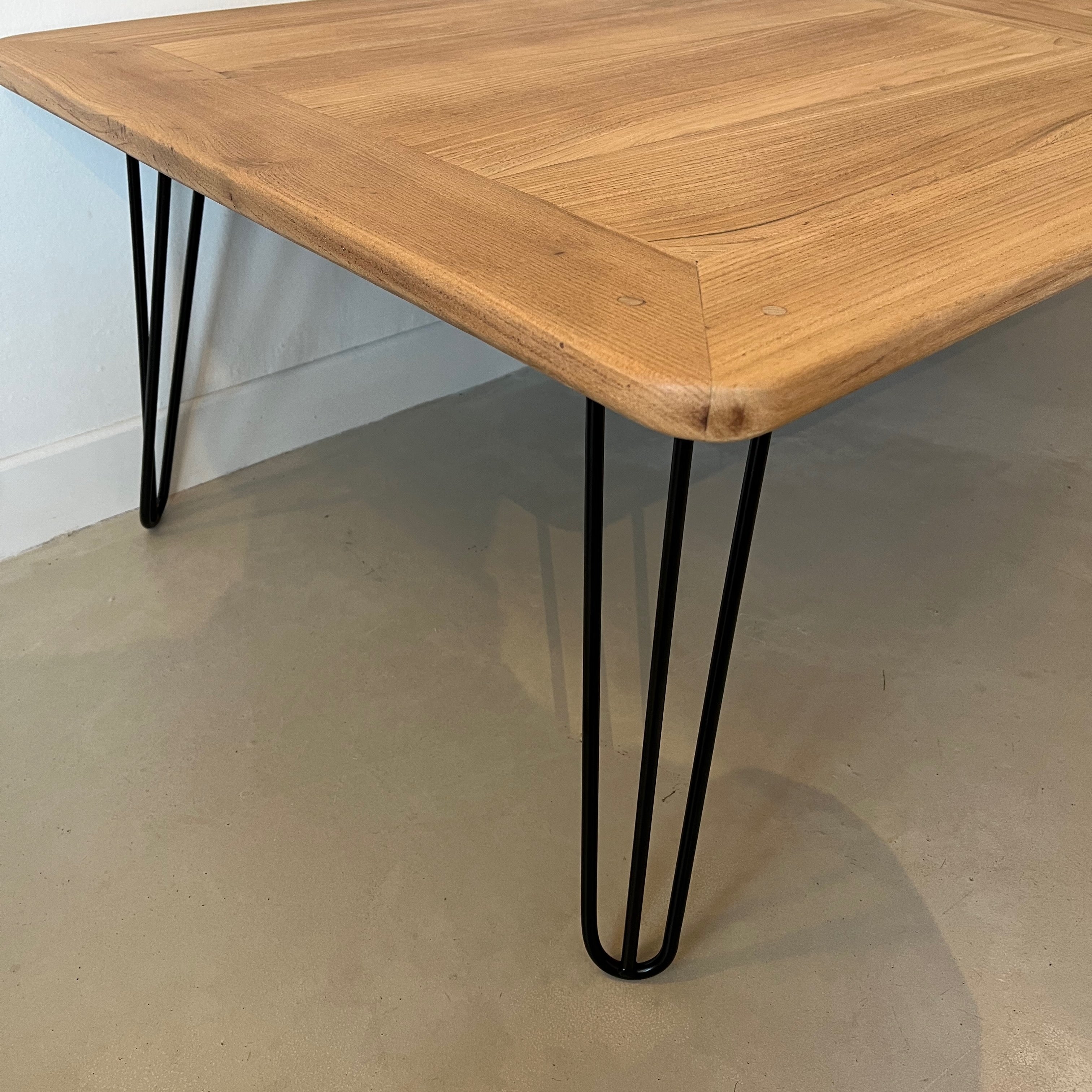 Table basse en bois , pieds métal