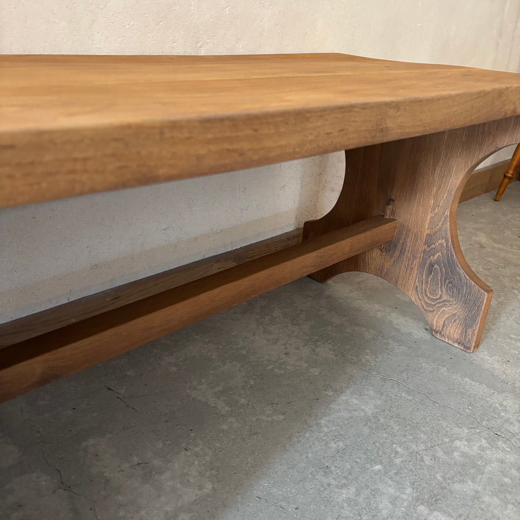 Table basse en chêne brut