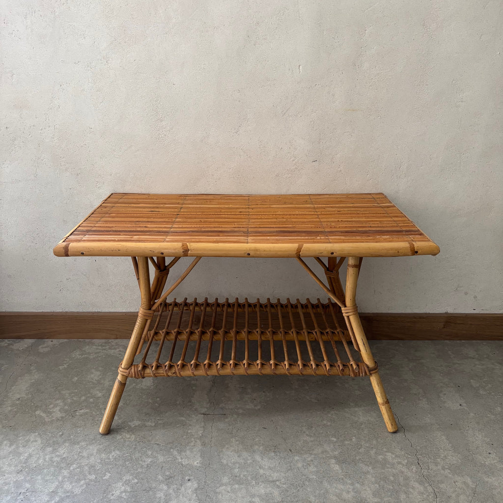 Table basse en rotin