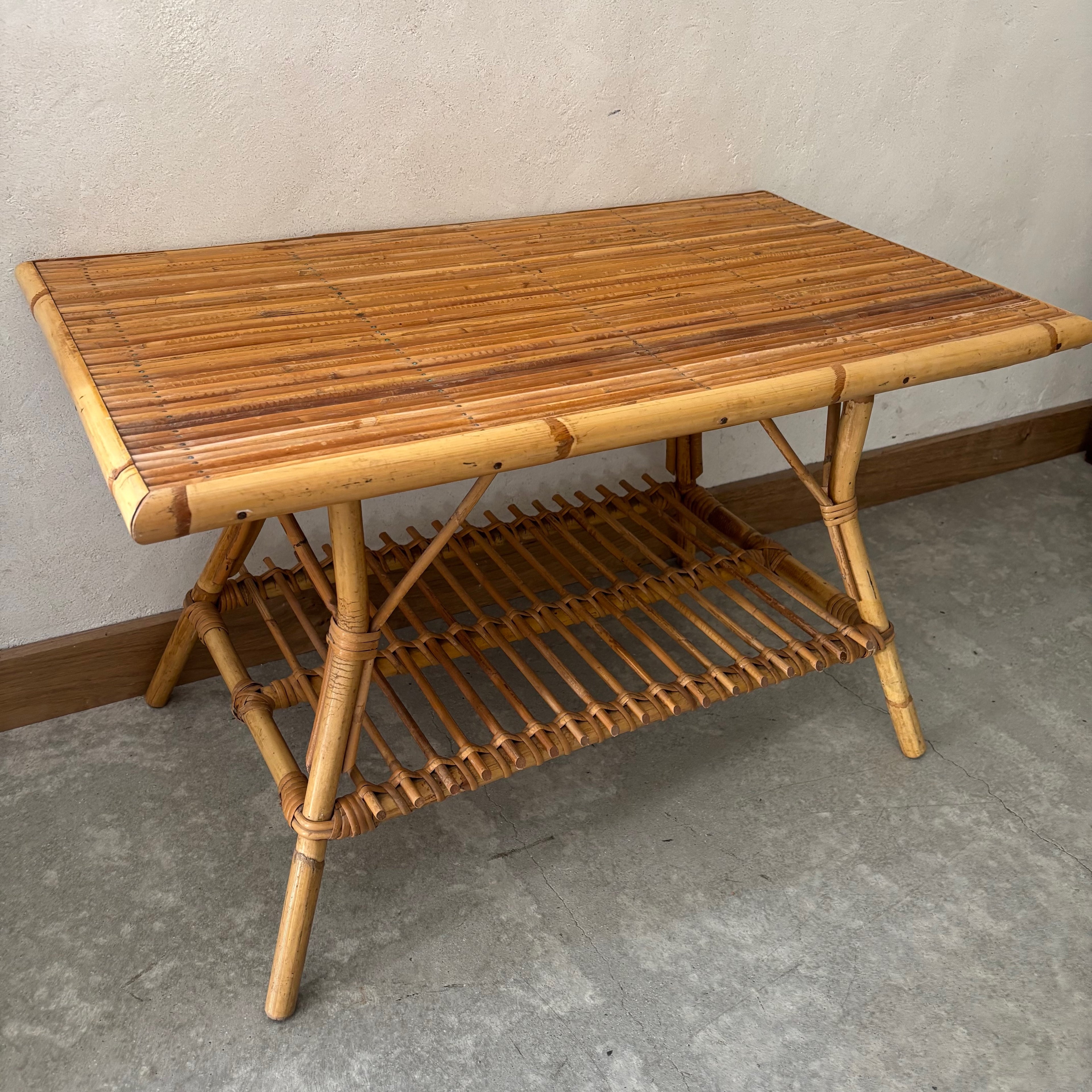 Table basse en rotin