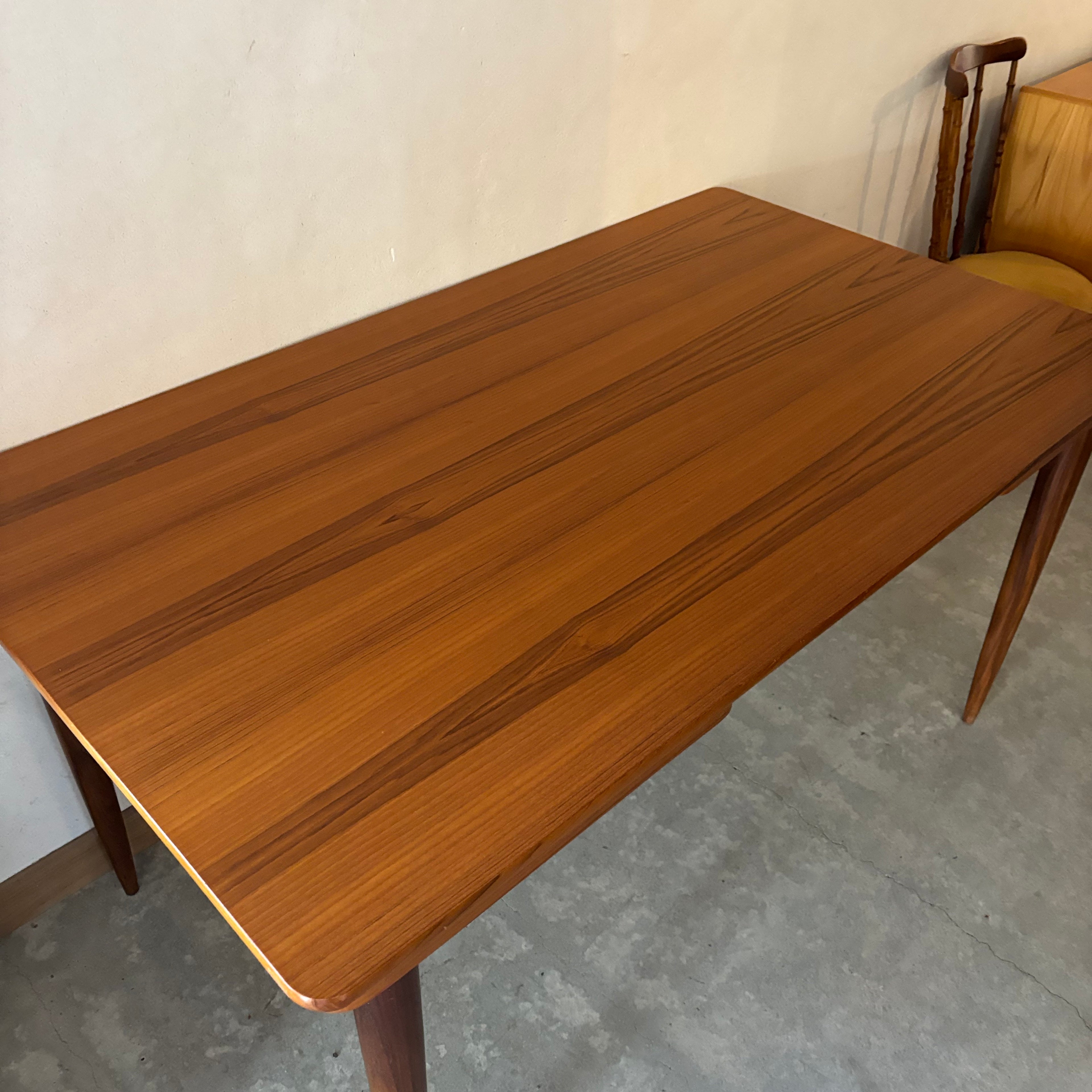 Table à rallonges en teck