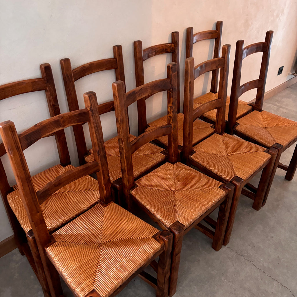 Table â rallonge avec 8 chaises