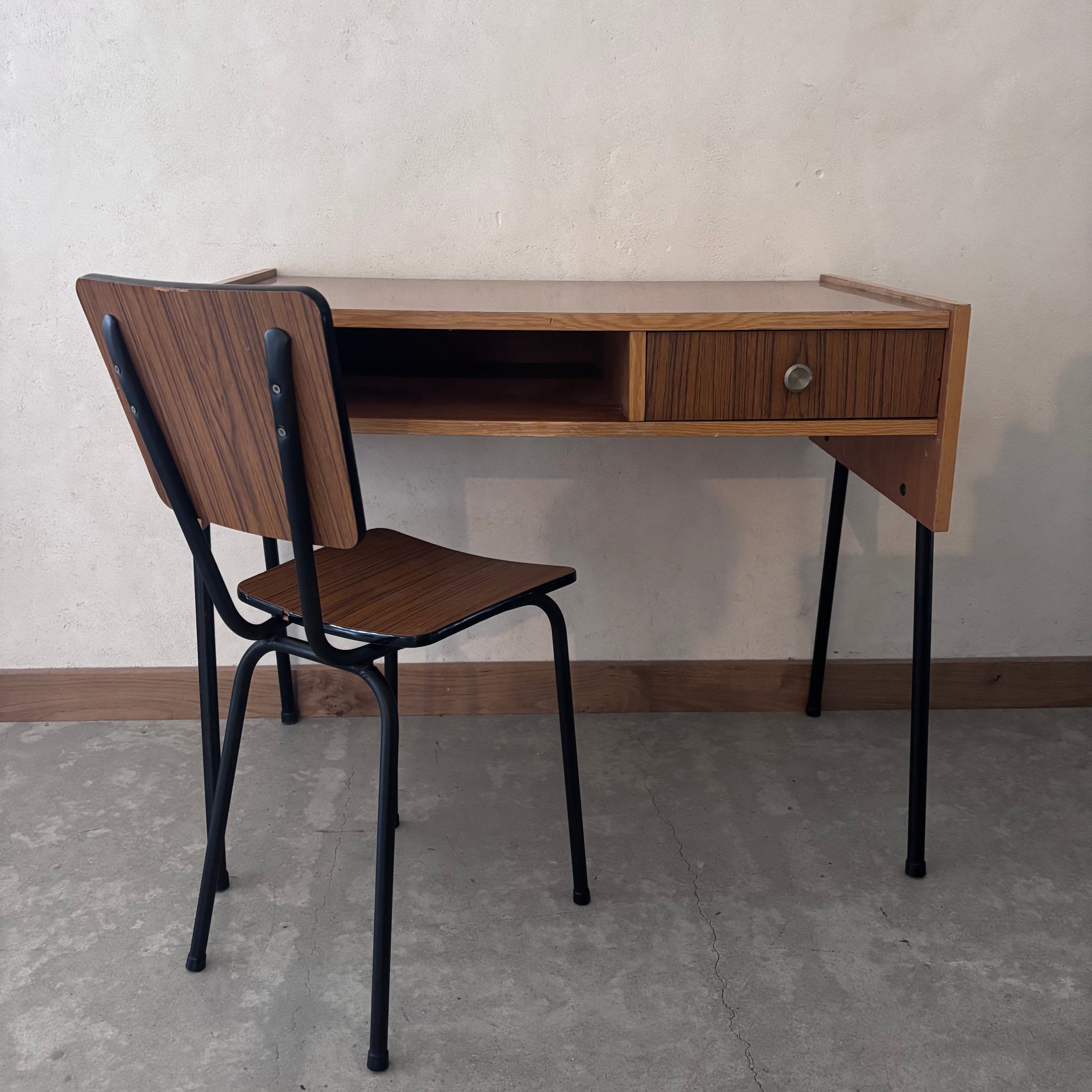 Bureau et chaise vintage
