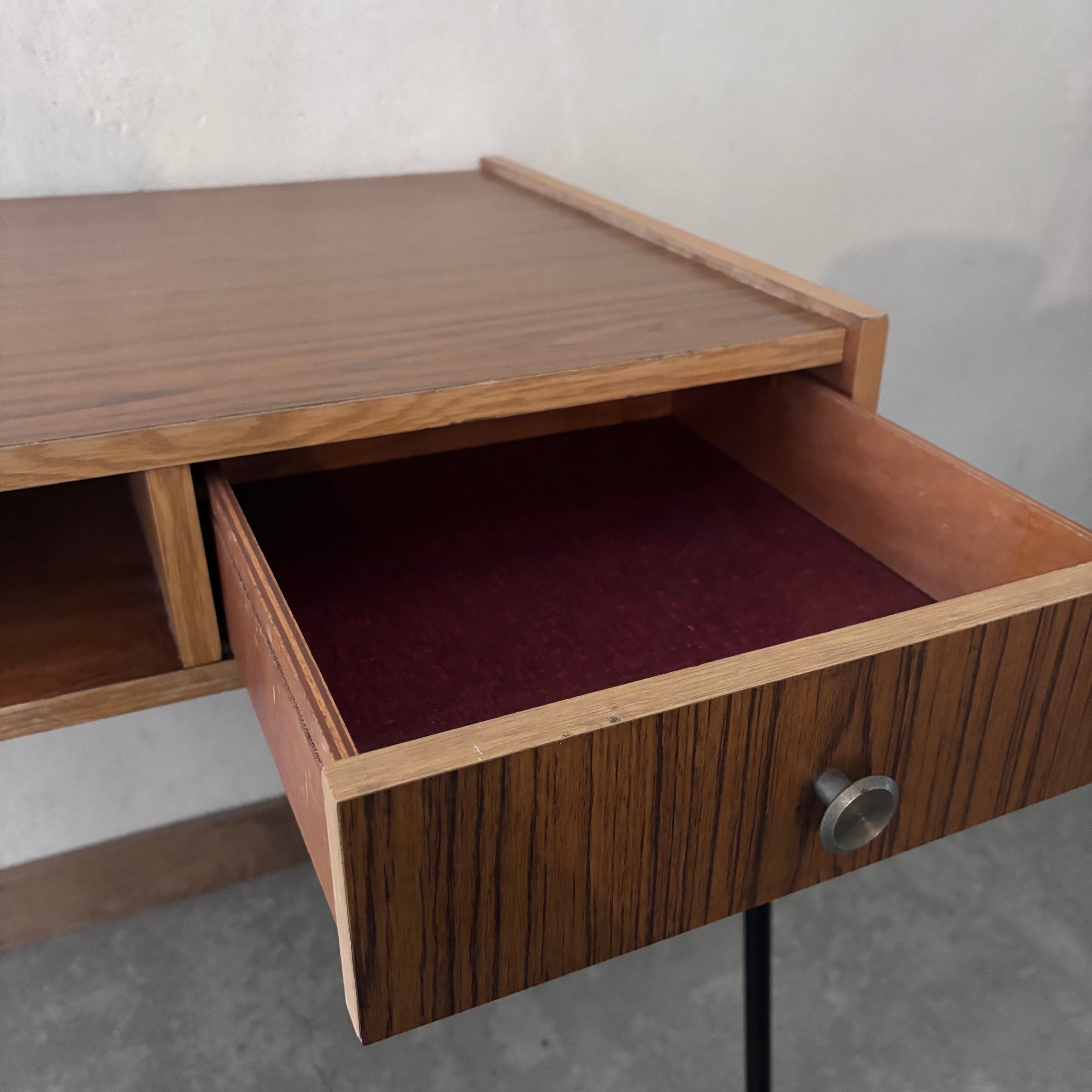 Bureau et chaise vintage