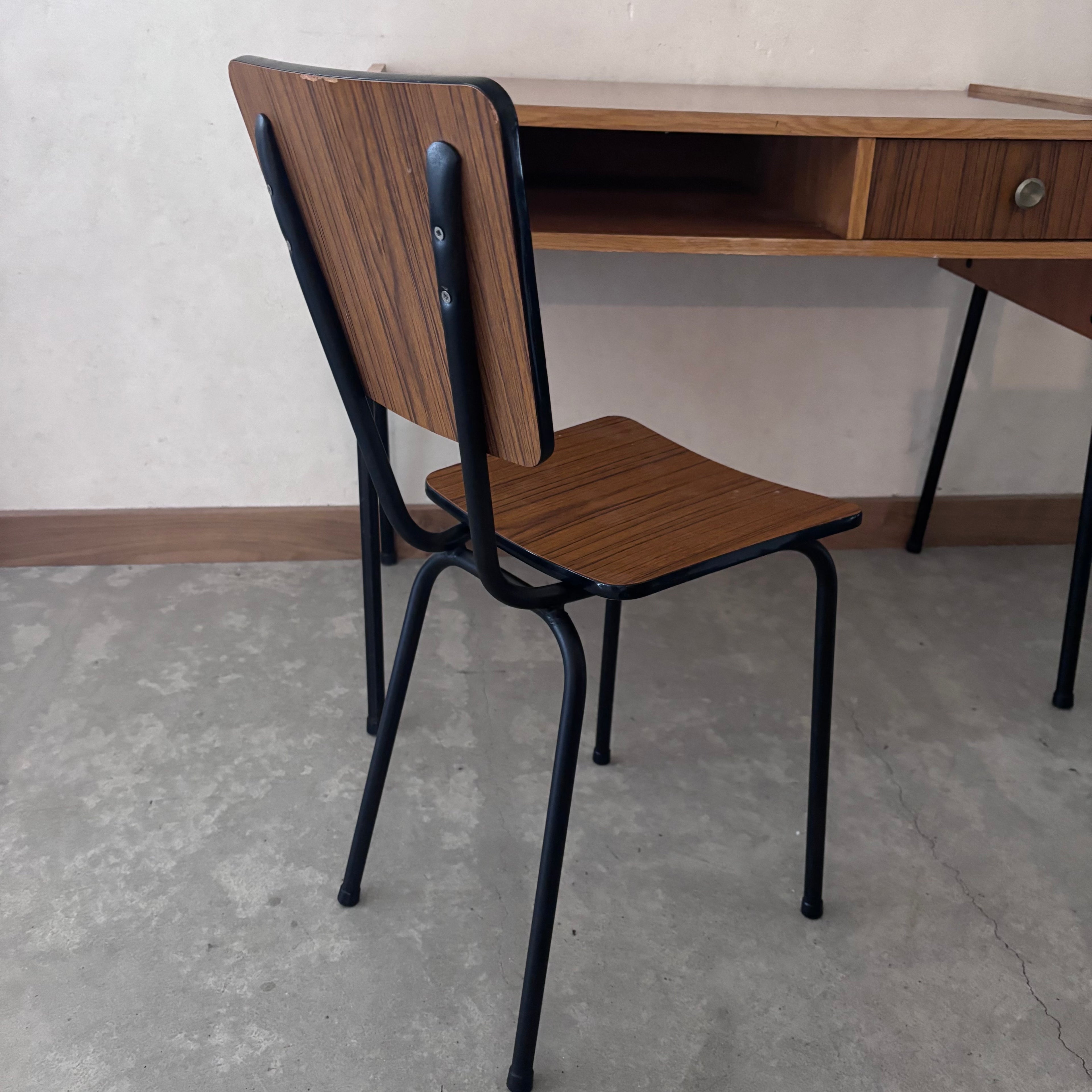 Bureau et chaise vintage