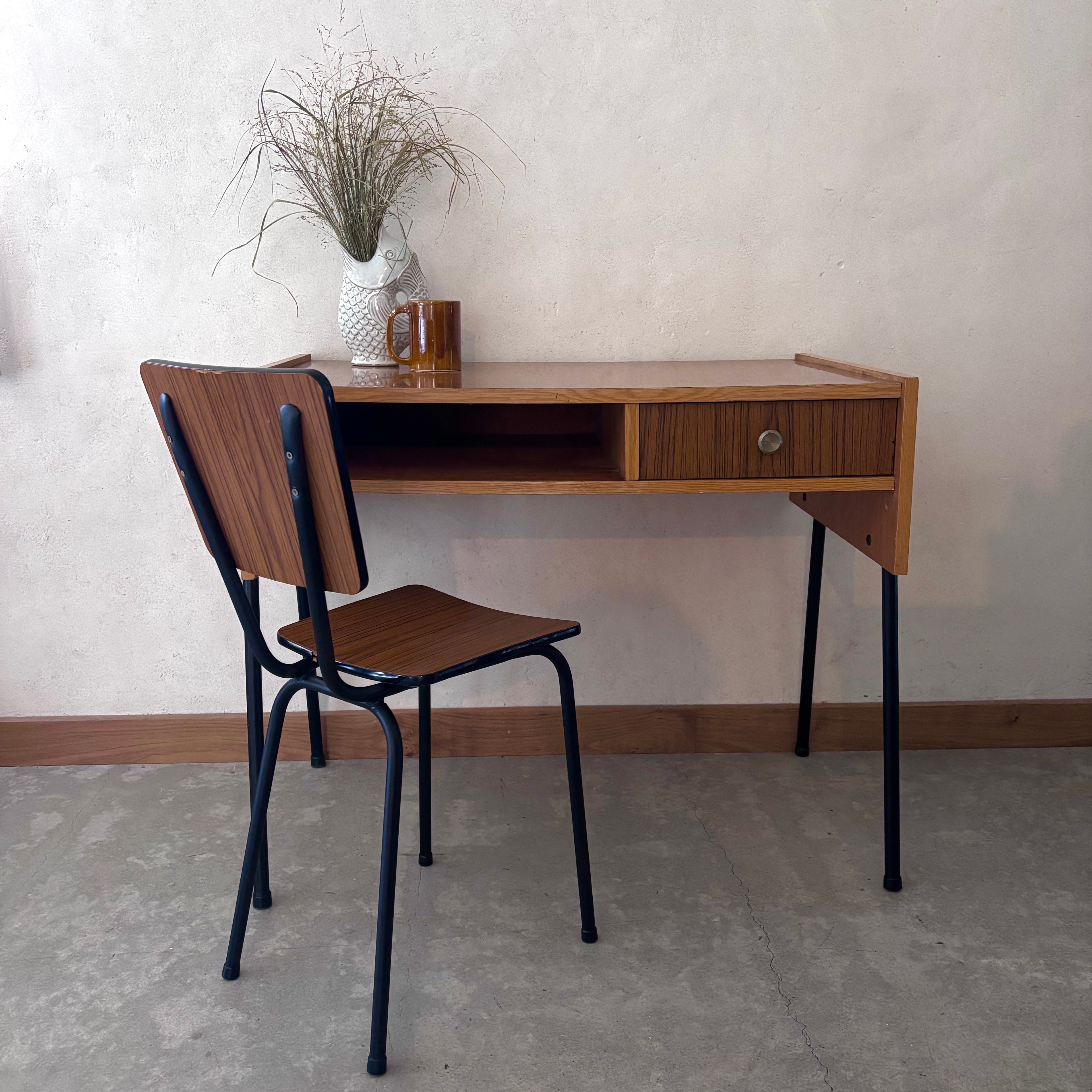 Bureau et chaise vintage