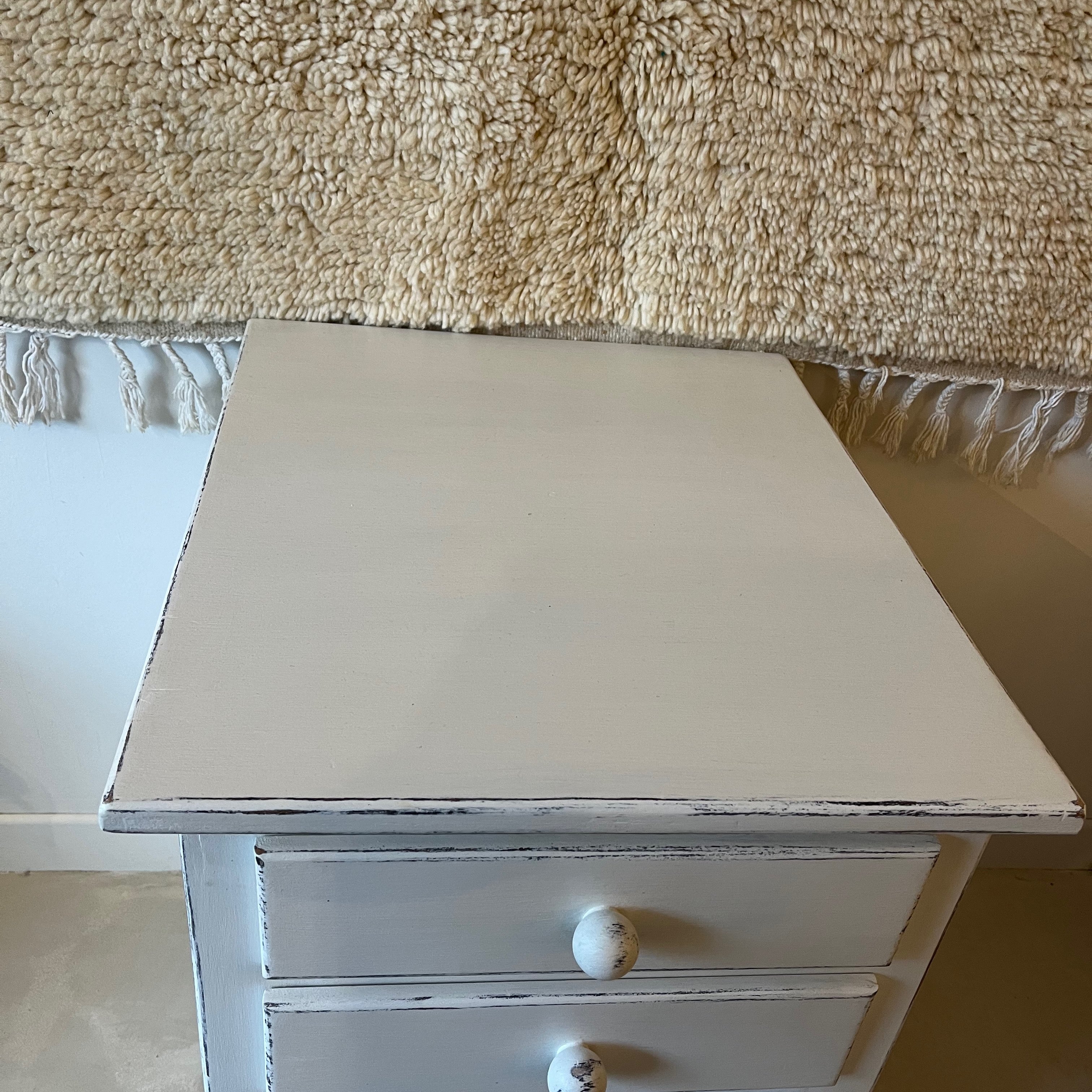 Petite commode blanche