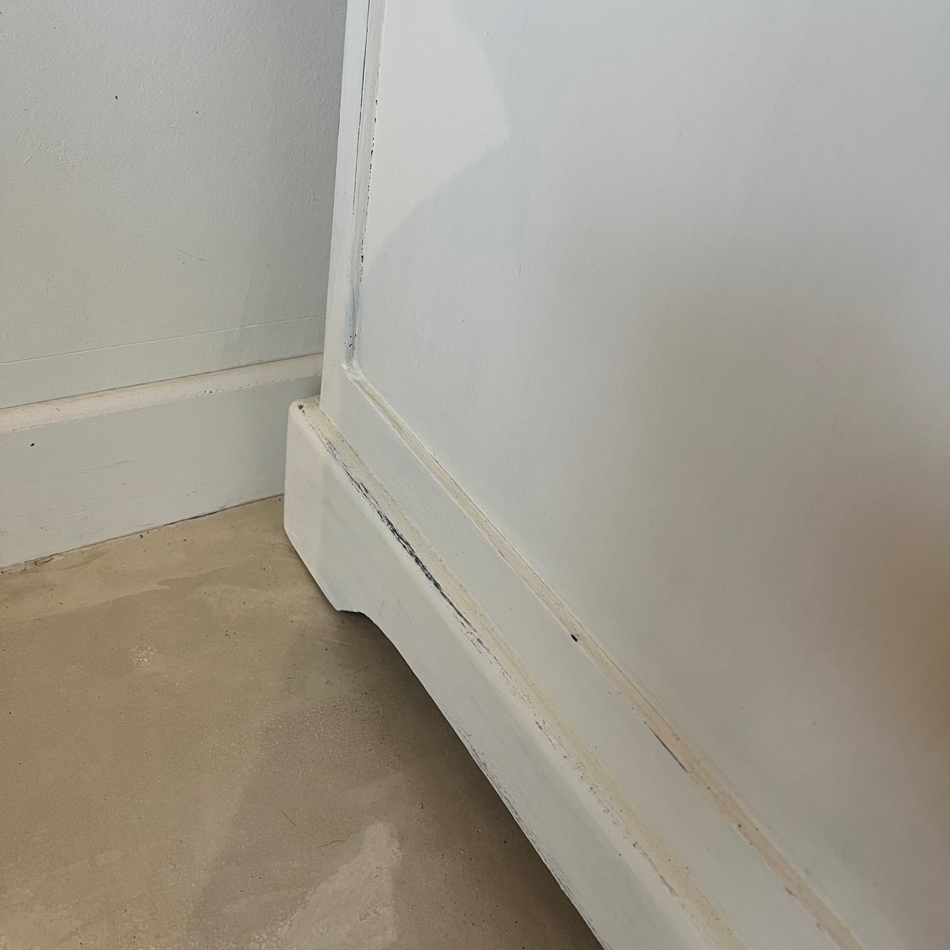 Petite commode blanche