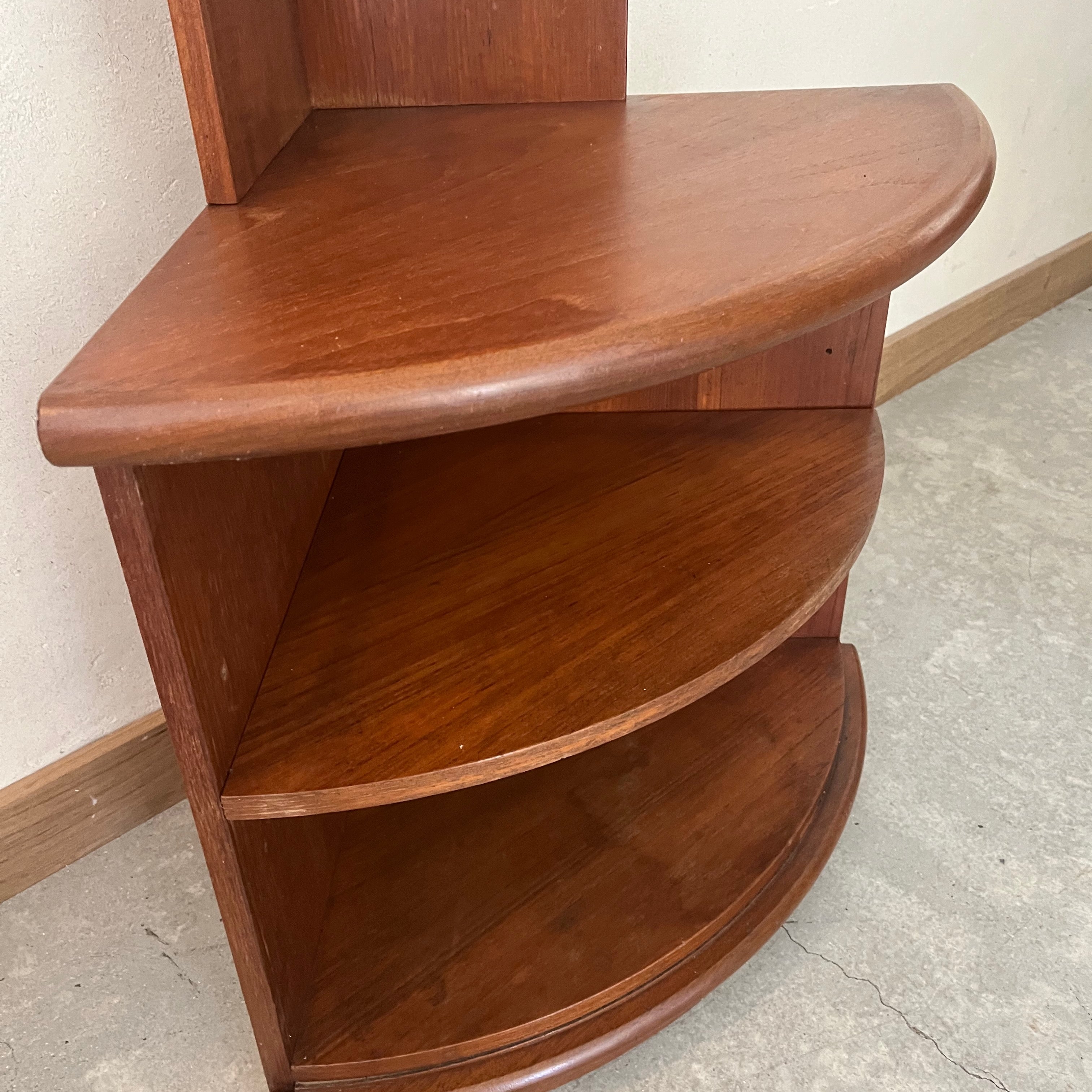 Encoignure vintage en bois