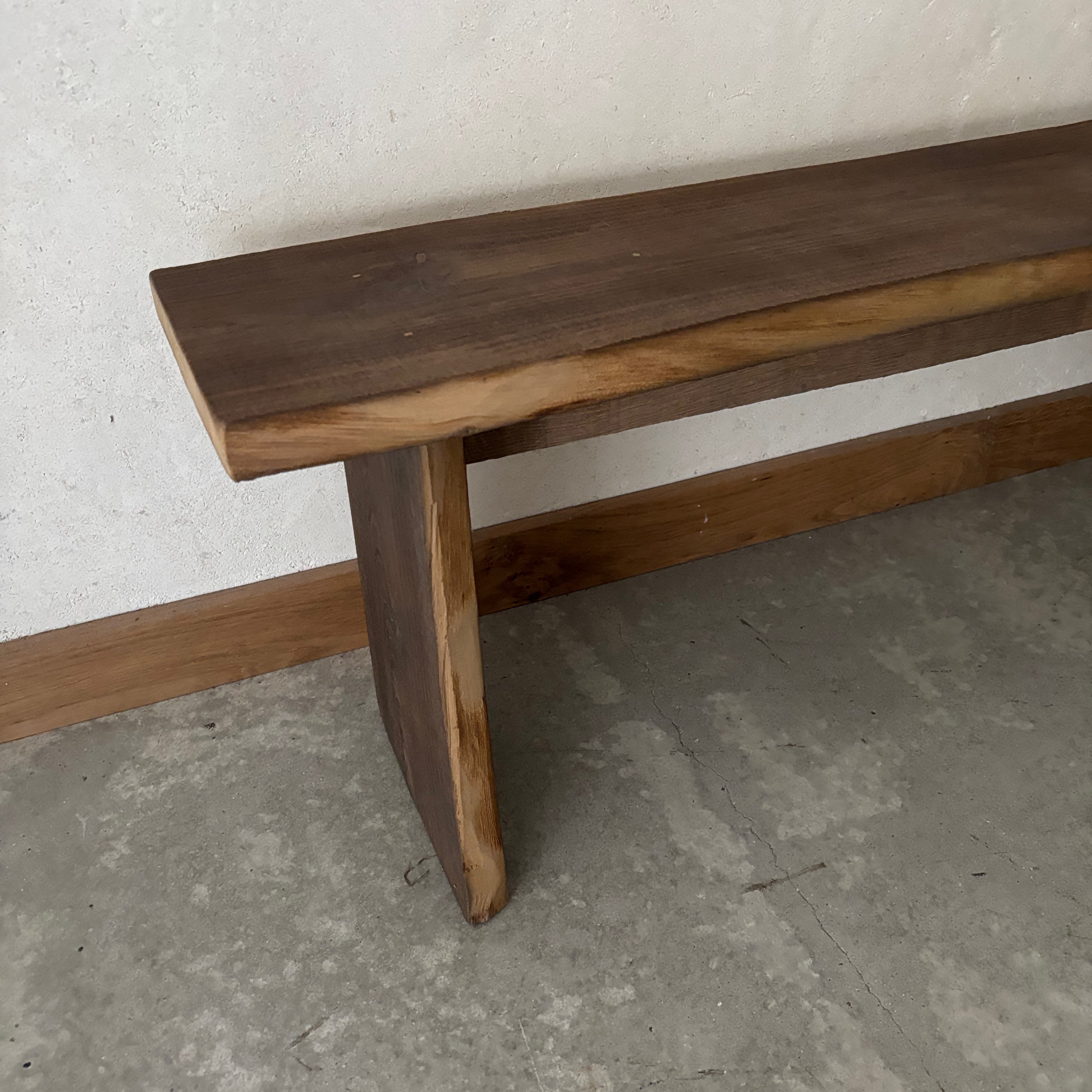 Petit banc en bois