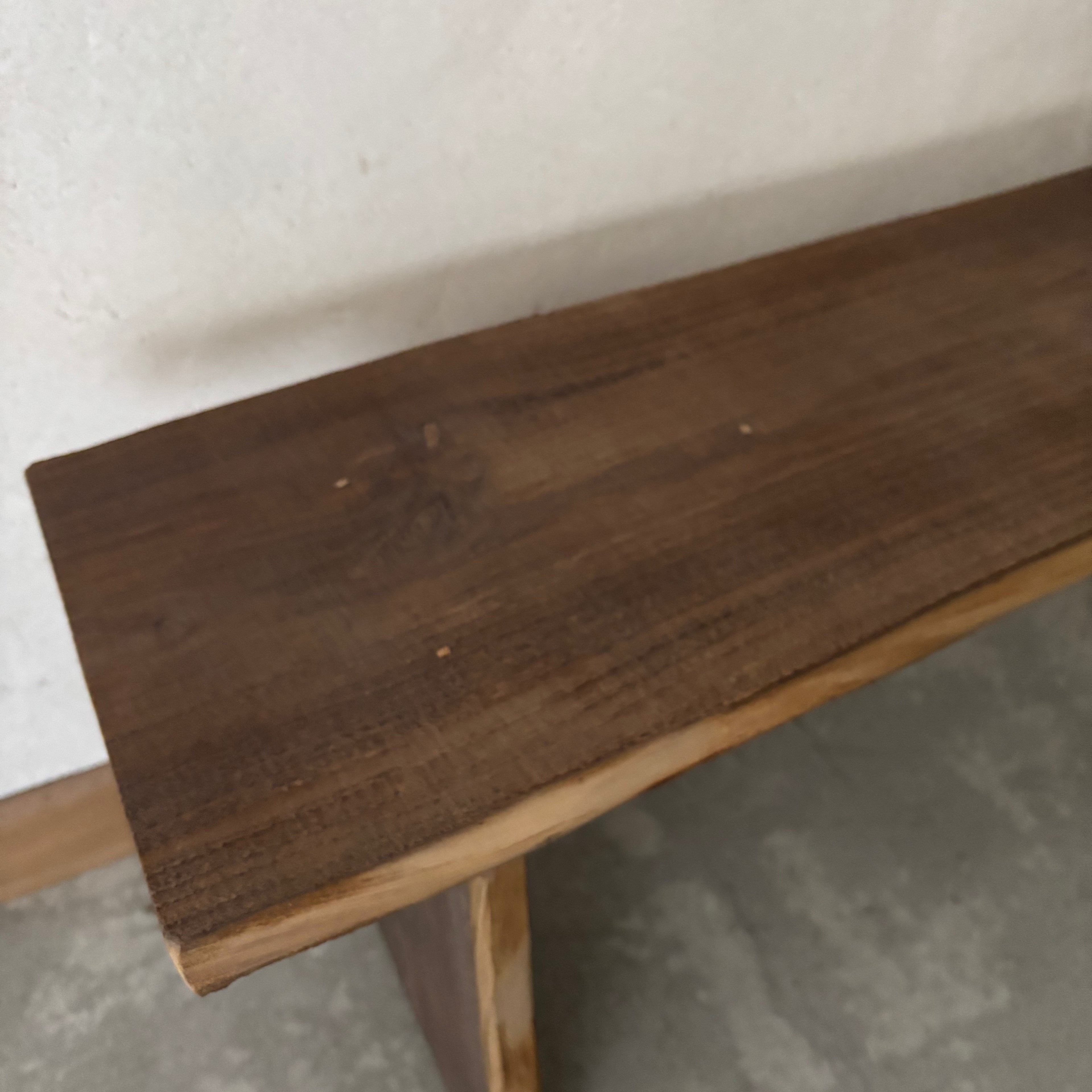 Petit banc en bois