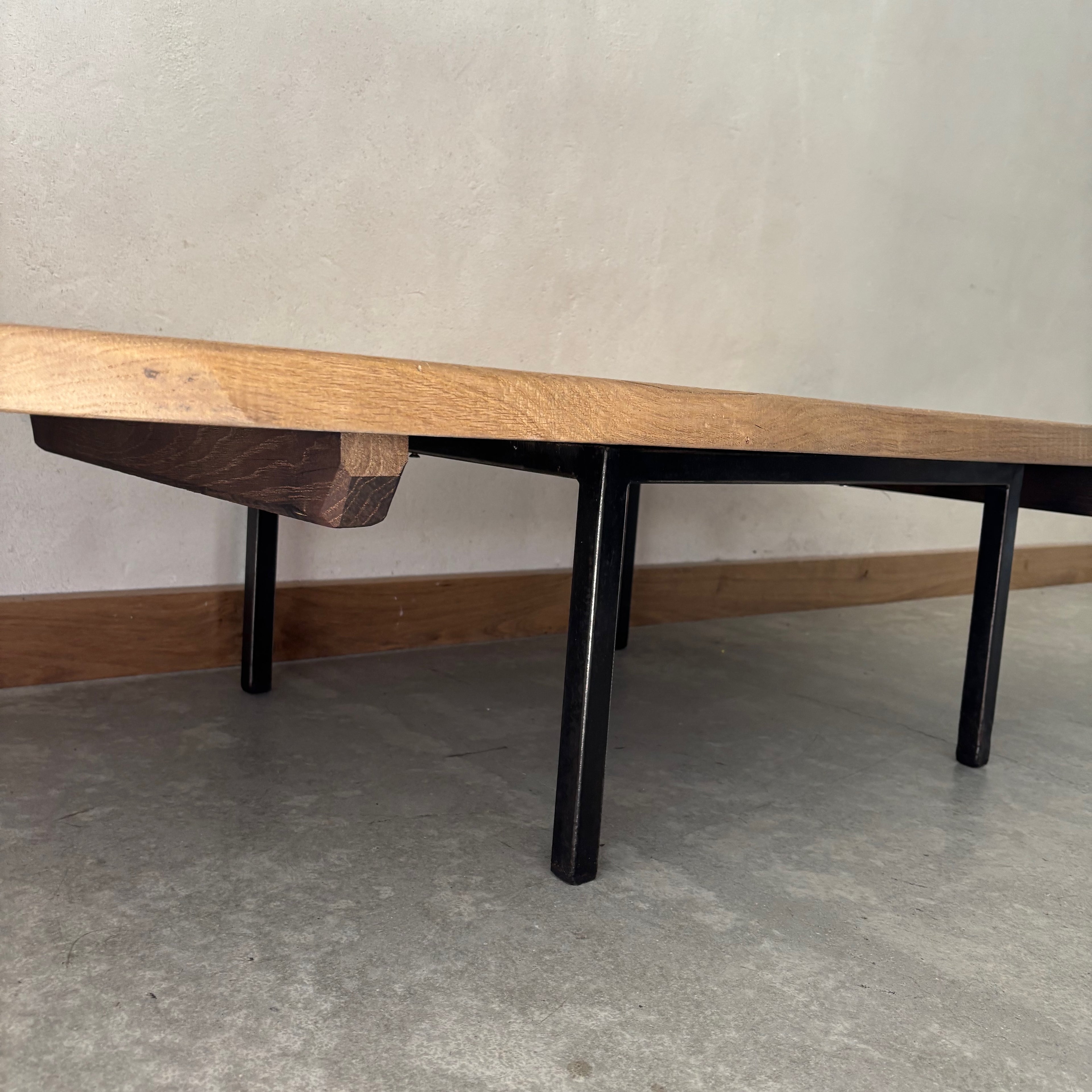 Table basse en bois pieds métal