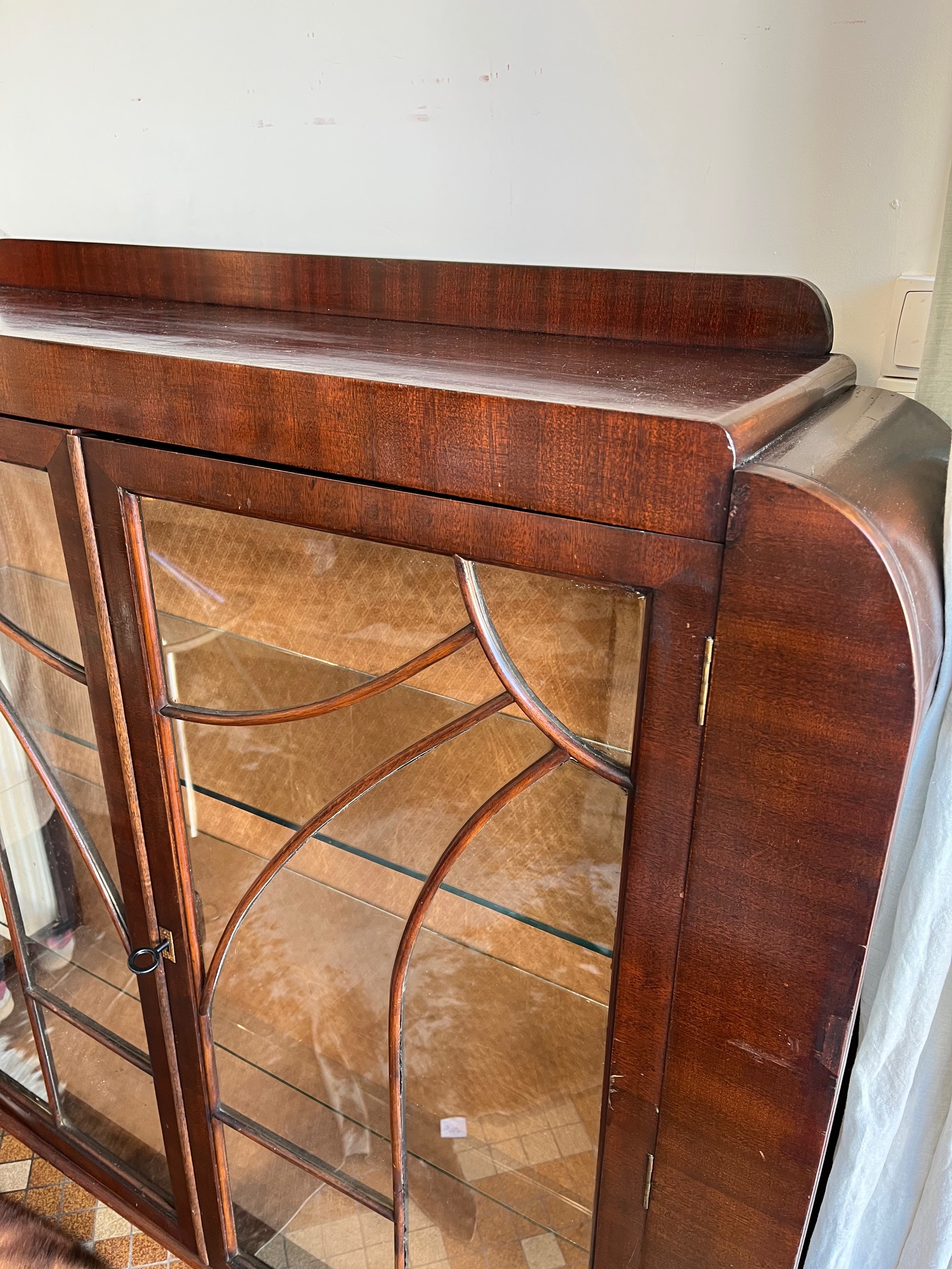 vitrine en bois