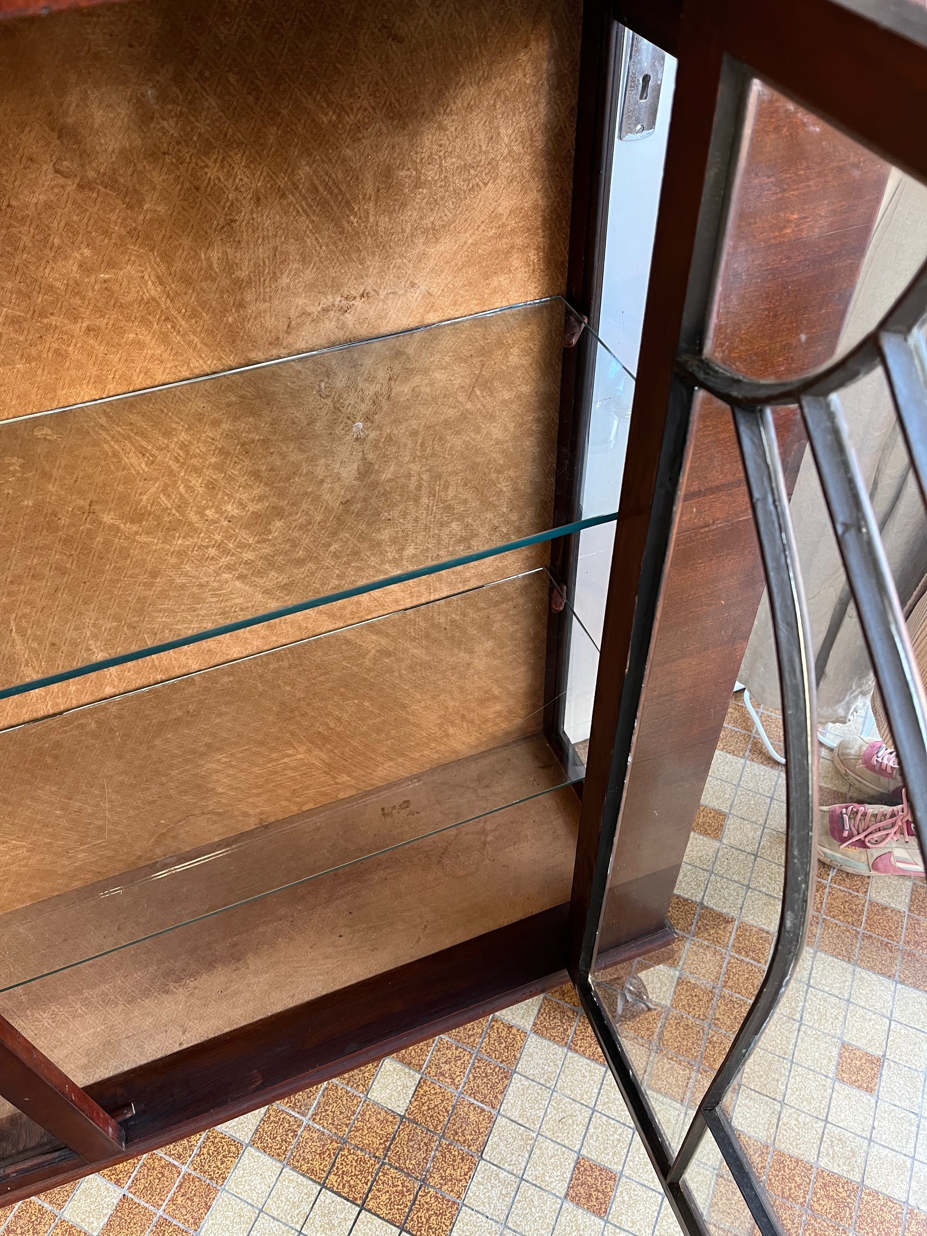 vitrine en bois